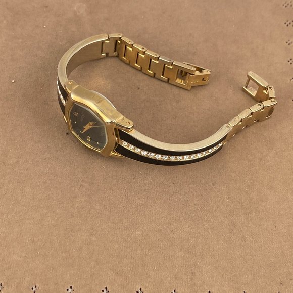 Vintage 1990's Asymmetrical  Armitron Now Gold & Black Slightly Used Watch - Picture 6 of 6